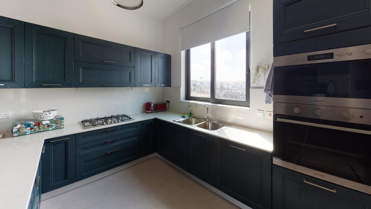 St Julians Central Luxury Apartment سانت جوليان المظهر الخارجي الصورة
