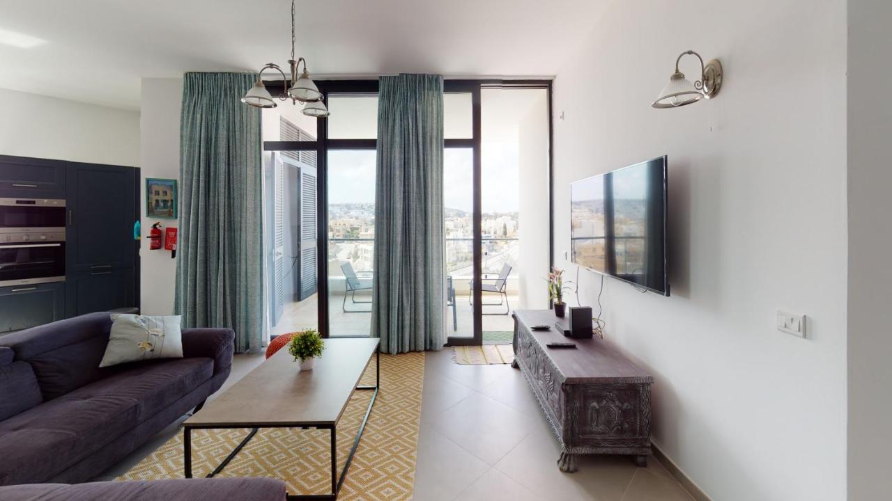 St Julians Central Luxury Apartment سانت جوليان المظهر الخارجي الصورة